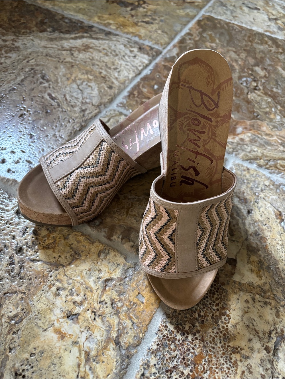 Blowfish Tan Braided Chevron Slide Mules SZ 6.5